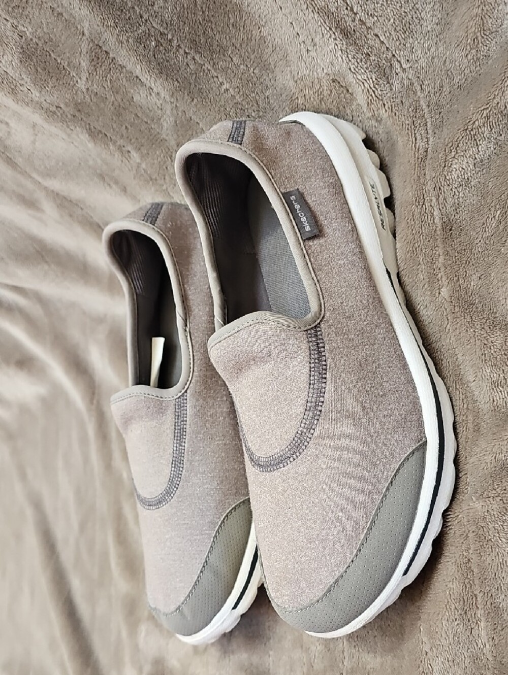 Skechers Goga Mat Slip On Shoes Casual Walking Sneakers Gray Y18 - Picture 3 of 10